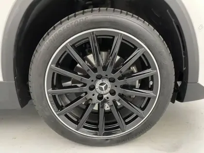 Photo 12 Mercedes GLA  250 e 8G-DCT