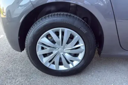 Photo 10 Peugeot 208  PureTech 75 S&S BVM5