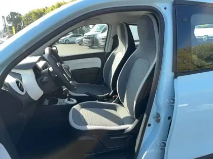 Photo 8 Renault Twingo  III E-Tech