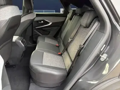 Photo 14 Peugeot 3008  Electrique 210 ch 73 kWh