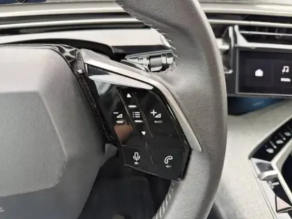 Photo 23 Peugeot 3008  Electrique 210 ch 73 kWh