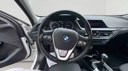 Photo 12 BMW Serie 1 118i 140 ch