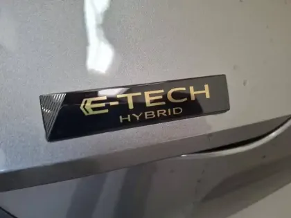 Photo 10 Renault Symbioz  E-Tech full hybrid 160 ch