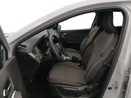 Photo 9 Renault Captur  E-Tech full hybrid 160 ch