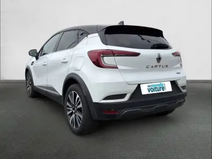 Photo 6 Renault Captur  E-TECH Plug-In Hybride 160 initiale Paris