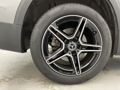 Photo 17 Mercedes GLB  200 7G-DCT