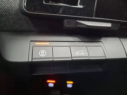 Photo 41 Renault Scenic  E-Tech électrique 220 ch grande autonomie