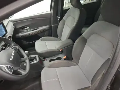 Photo 10 Dacia Jogger  Hybrid 140 5 places
