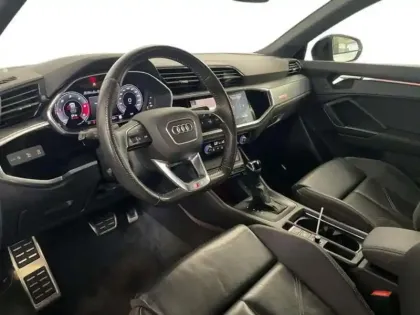 Photo 8 Audi Q3 35 TDI 150 ch S tronic 7 S line