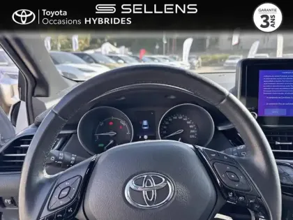 Photo 12 Toyota C-HR  2.0 Hybride 184ch Design Ultimate E-CVT