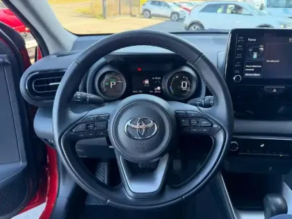 Photo 12 Toyota Yaris  116h Design 5p MY22