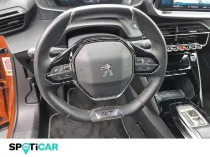 Photo 12 Peugeot 2008  e- 136ch GT
