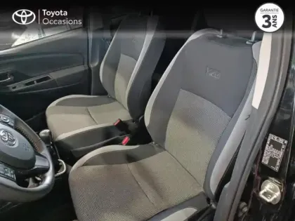 Photo 9 Toyota Yaris  110 VVT-i Design Y20 5p Pack Confort
