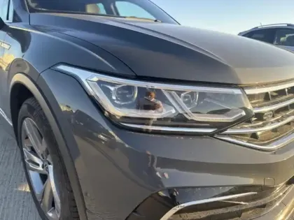 Photo 6 Volkswagen Tiguan  2.0 TDI 150ch R-Line DSG7