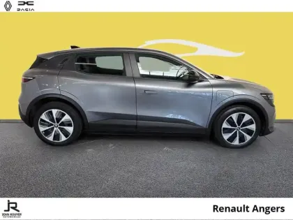 Photo 13 Renault Megane  E-Tech Electric EV60 130ch Evolution ER super charge -B