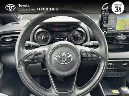 Photo 8 Toyota Yaris  116h Première 5p