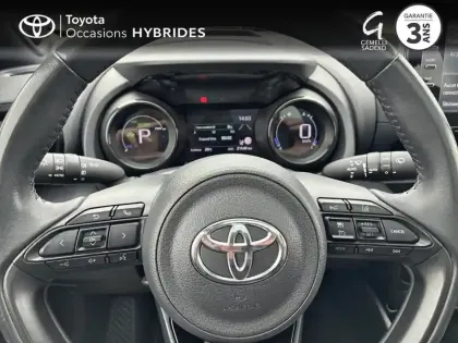 Photo 12 Toyota Yaris  116h Première 5p