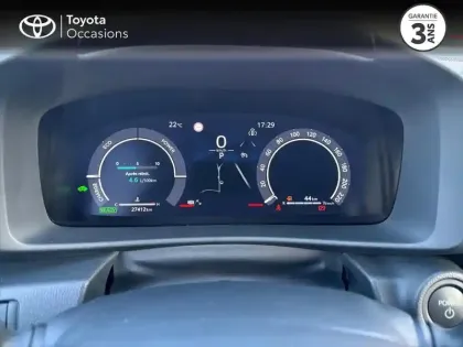 Photo 13 Toyota C-HR  1.8 Hybride 140ch Design NG23