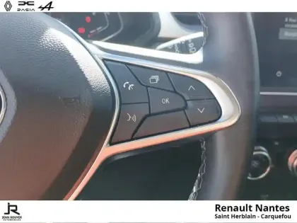 Photo 13 Renault Captur  1.6 E-Tech hybride 145ch Techno