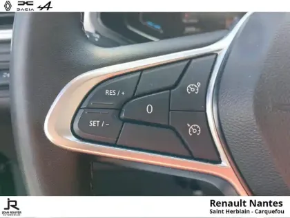 Photo 12 Renault Captur  1.6 E-Tech hybride 145ch Techno