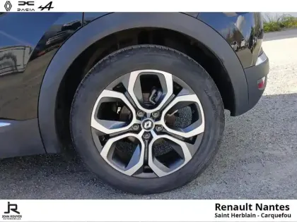 Photo 8 Renault Captur  1.6 E-Tech hybride 145ch Techno