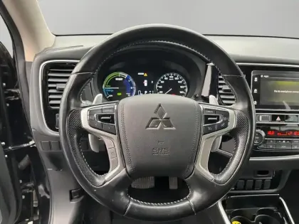 Photo 11 Mitsubishi Outlander  PHEV Twin Motor Invite 4WD