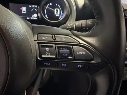Photo 12 Toyota Yaris  Cross 116h Dynamic MY22