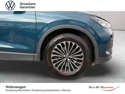 Photo 9 Volkswagen Tiguan  1.5 eTSI 130ch VW Edition DSG7