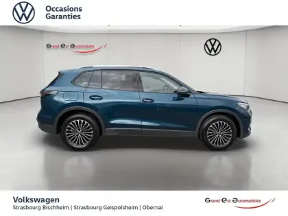 Photo 6 Volkswagen Tiguan  1.5 eTSI 130ch VW Edition DSG7