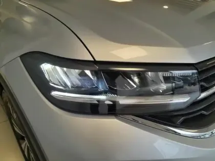 Photo 8 Volkswagen T-cross  1.0 TSI 95ch VW Edition