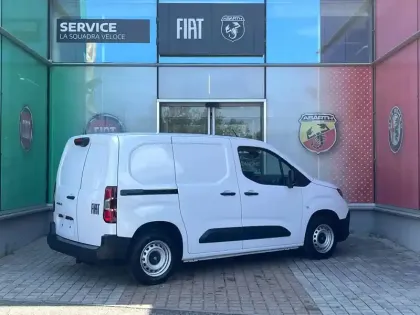 Photo 9 Fiat Doblo  Fg M Diesel 130ch automatique Pack Premium Connect