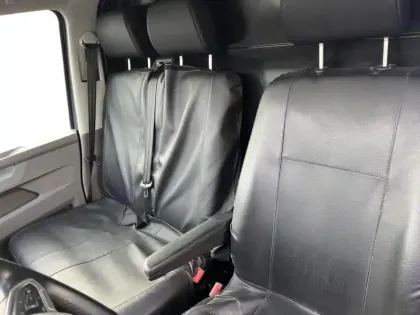 Photo 7 Volkswagen Transporter  Fg 2.8T L1H1 2.0 TDI 150ch Edition