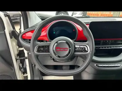 Photo 11 Fiat 500  e 118ch (RED) MY23
