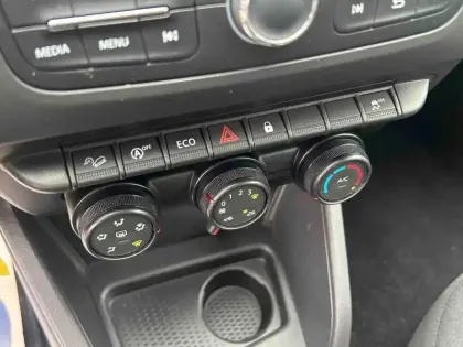 Photo 14 Dacia Duster  1.5 Blue dCi 115ch Essentiel 4x4 - 19