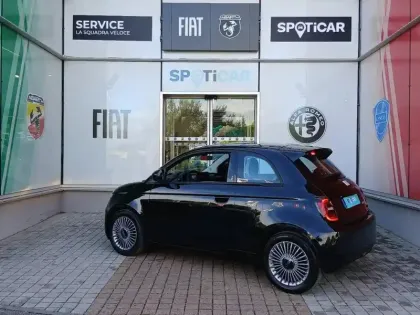 Photo 5 Fiat 500  1.0 FireFly 65ch hybrid Icône Pack Confort