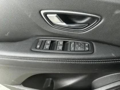 Photo 8 Renault Grand Scenic (4) Bose Edition TCe 160 EDC GPF
