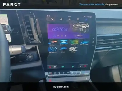 Photo 17 Renault Espace VI E-Tech hybrid 200 Techno