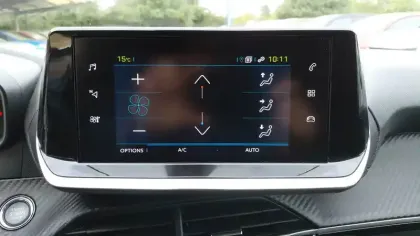 Photo 18 Peugeot 208  Electrique 50 kWh 136ch