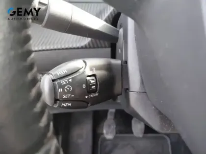 Photo 13 Peugeot 208  PureTech 100 S&S BVM6