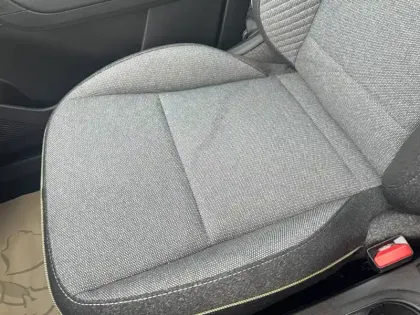 Photo 24 Renault Captur  E-Tech full hybrid 160 ch