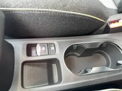 Photo 34 Renault Captur  E-Tech full hybrid 160 ch