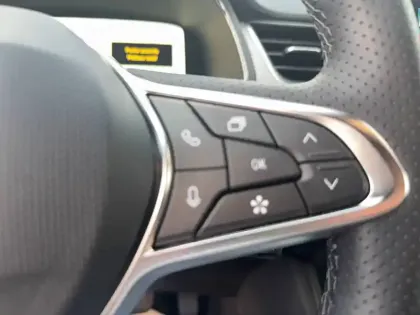 Photo 36 Renault Captur  E-Tech full hybrid 160 ch