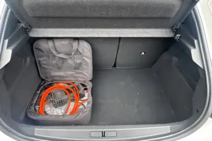 Photo 10 Peugeot 208  Electrique 50 kWh 136ch