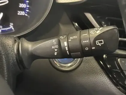 Photo 17 Toyota C-HR  Hybride 1.8L