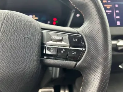 Photo 14 DS DS 4  Hybride E-Tense 225 EAT8