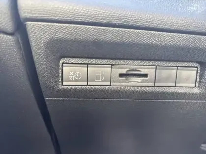 Photo 20 Peugeot 308  PHEV 180 e-EAT8