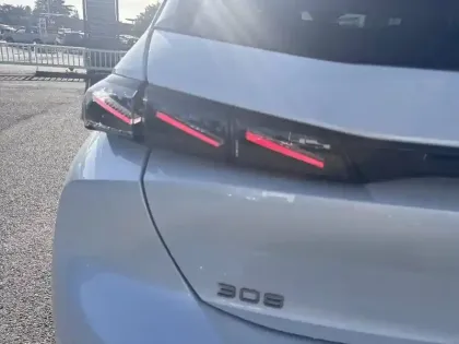 Photo 16 Peugeot 308  PHEV 180 e-EAT8