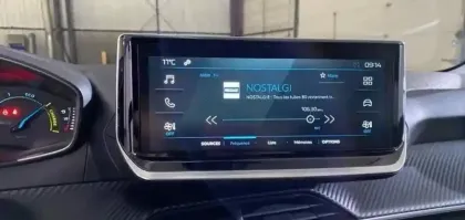 Photo 13 Peugeot 208  Hybrid 110 ch e-DCS6