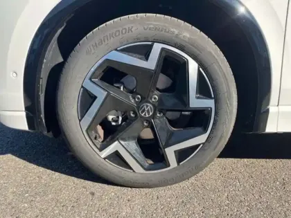 Photo 8 Volkswagen Tiguan NOUVEAU 1.5 ETSI 150CH DSG7 R LIN