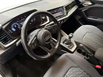 Photo 8 Audi A1 25 TFSI 95 ch BVM5 Advanced